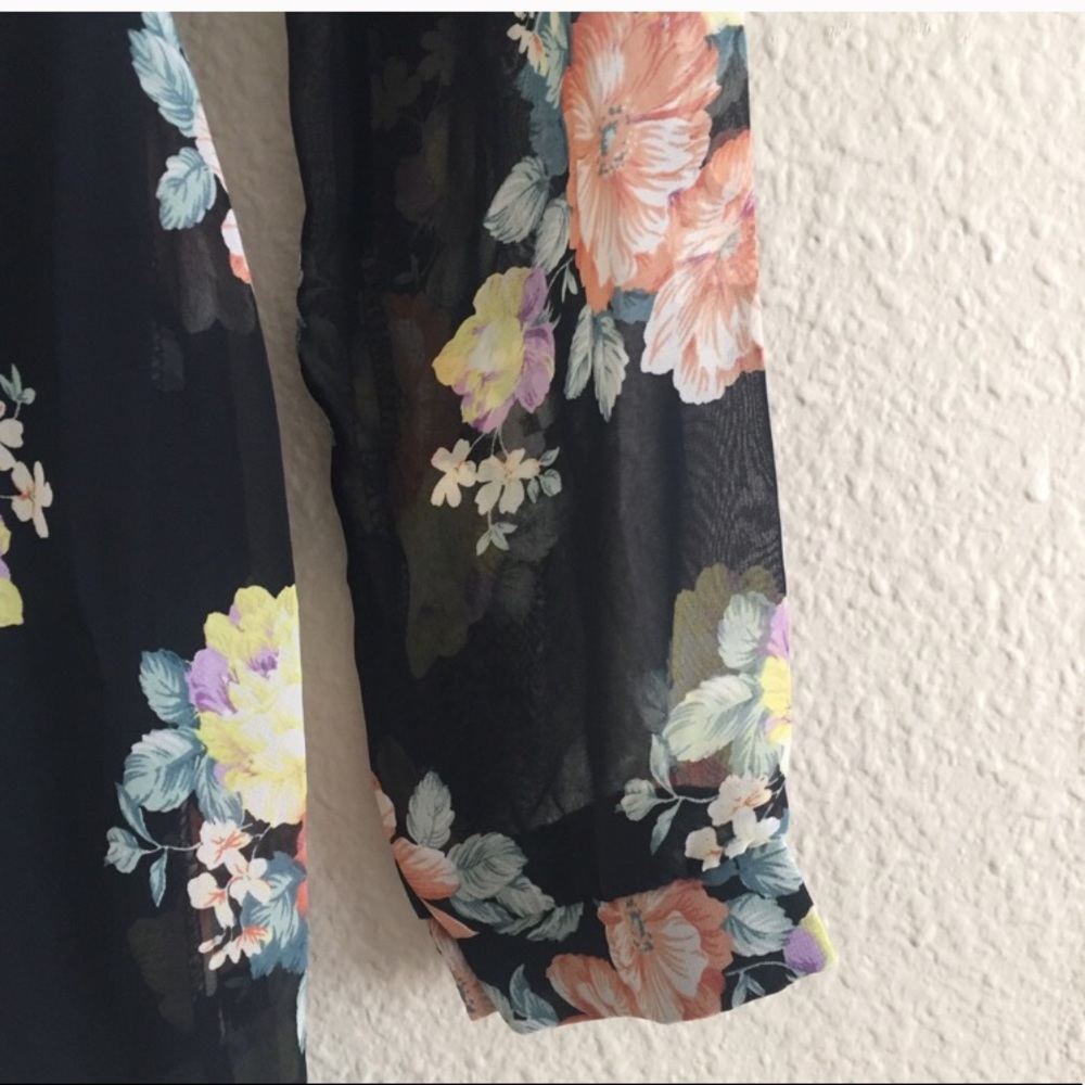 Lush Romper - Picture 3 of 7